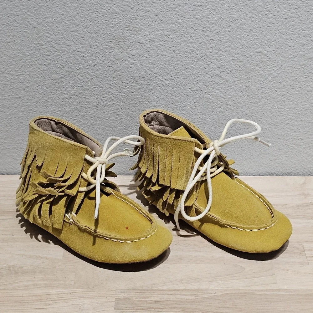 Monkey Feet Tan Suede Triple Fringe Lace Up Ankle Bootie Moccasins Size 4-5Y
